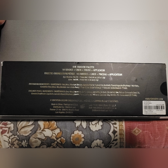 ❌️SOLD 🔴2/$15 - BNIB SMOKEY EYESHADOW PALETTE - Picture 3 of 3